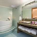 2 Bed House - Sleeps 5 - Pets - Wifi *