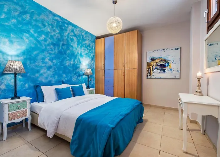 2 Bed House - Sleeps 5 - Pets - Wifi * Fira (Santorini)