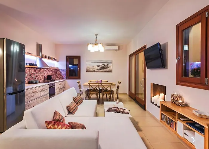 2 Bed House - Sleeps 5 - Pets - Wifi Fira (Santorini)