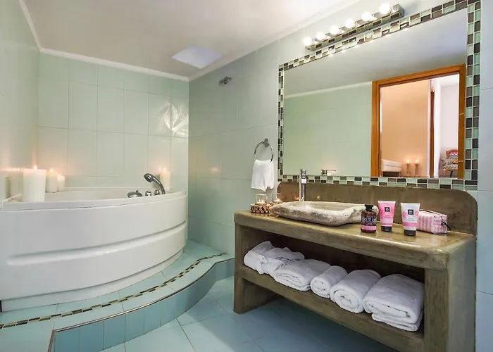 2 Bed House - Sleeps 5 - Pets - Wifi *